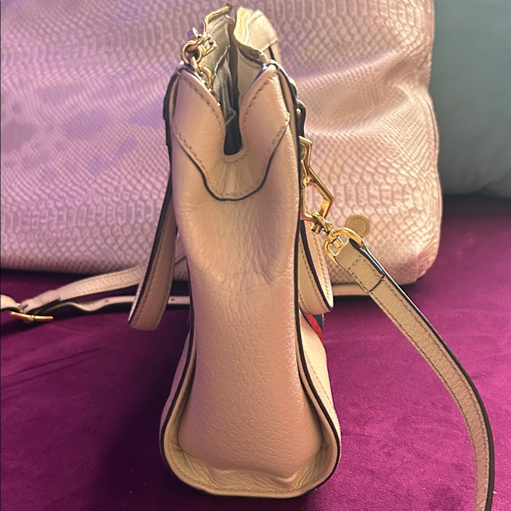 Adorable vintage Gucci Designer Handbag - Picture 5 of 8